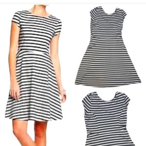 OLD NAVY Gray & White Fit and Flare Dress